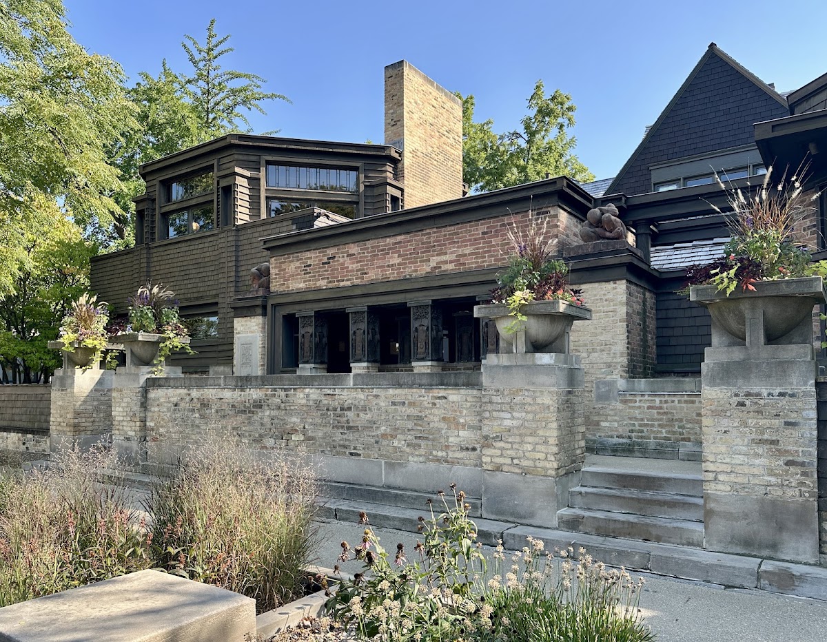 Frank Lloyd Wright Home & Studio