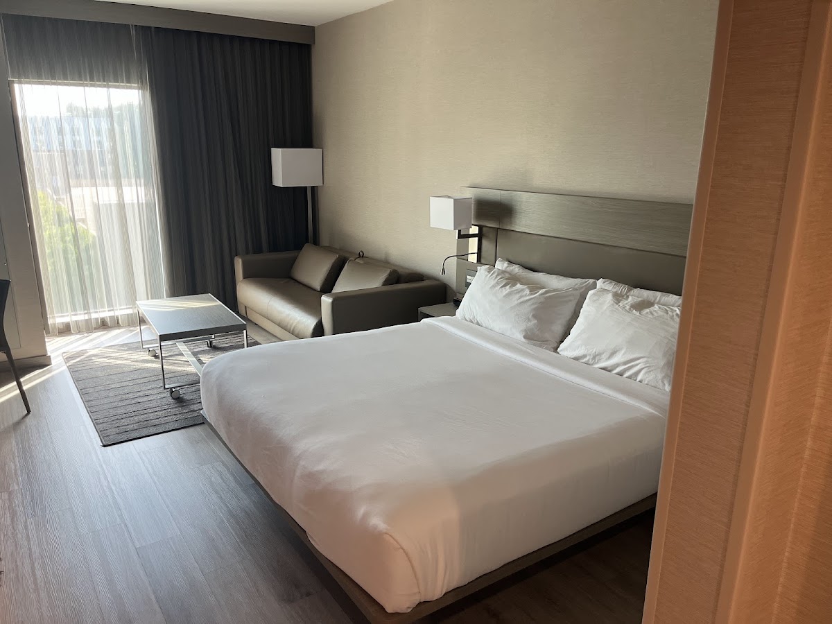 AC Hotel Durham photo 2