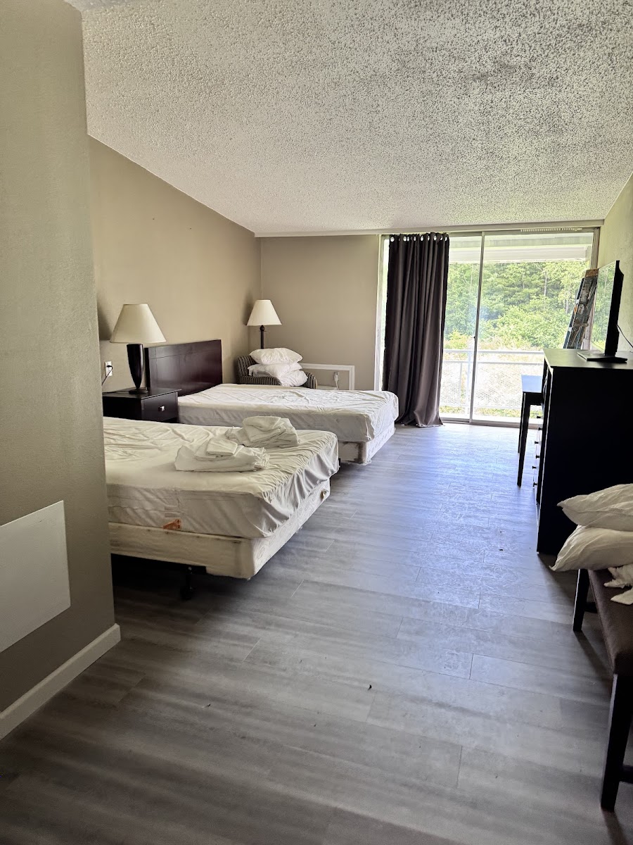 Rodeway Inn Brookville photo 2