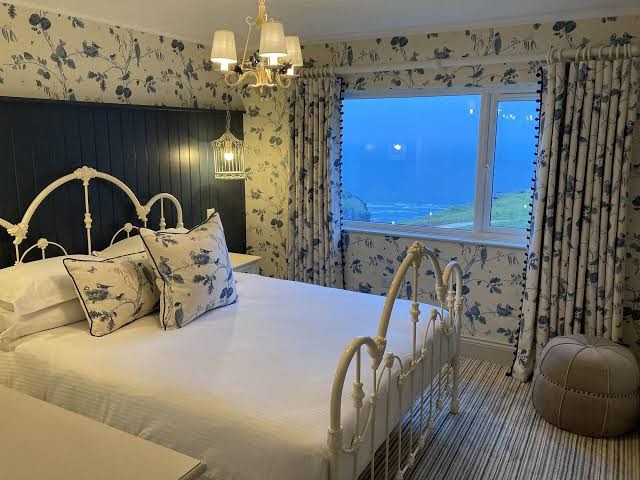 Camelot Castle Hotel photo 2