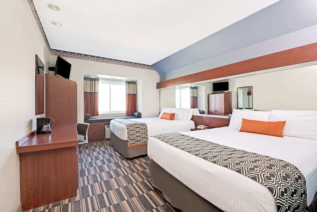 Microtel Inn & Suites by Wyndham Urbandale/Des Moines photo 2