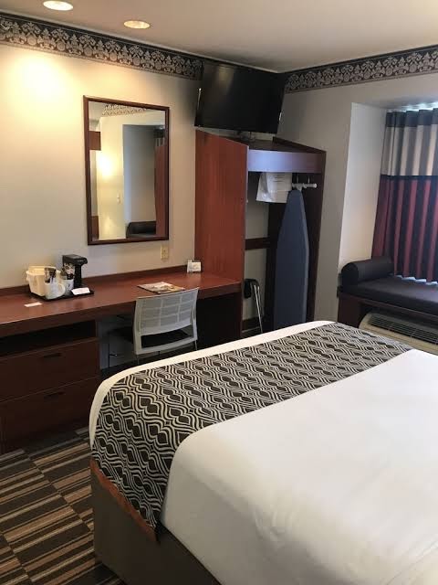 Microtel Inn & Suites by Wyndham Urbandale/Des Moines photo 3