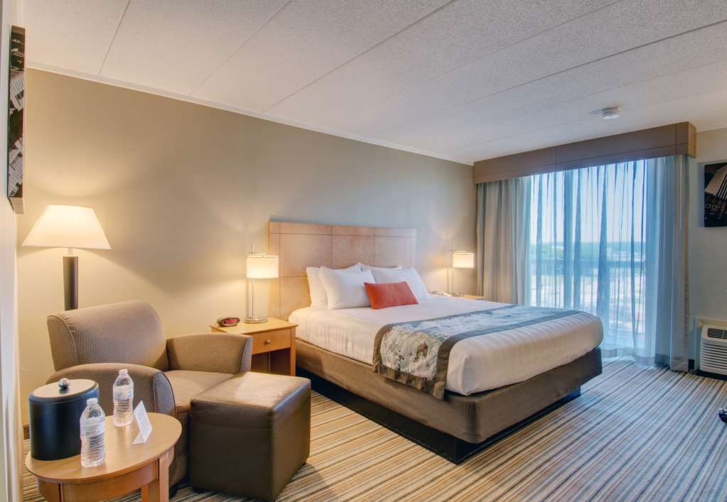 Best Western Plus Waltham Boston photo 2