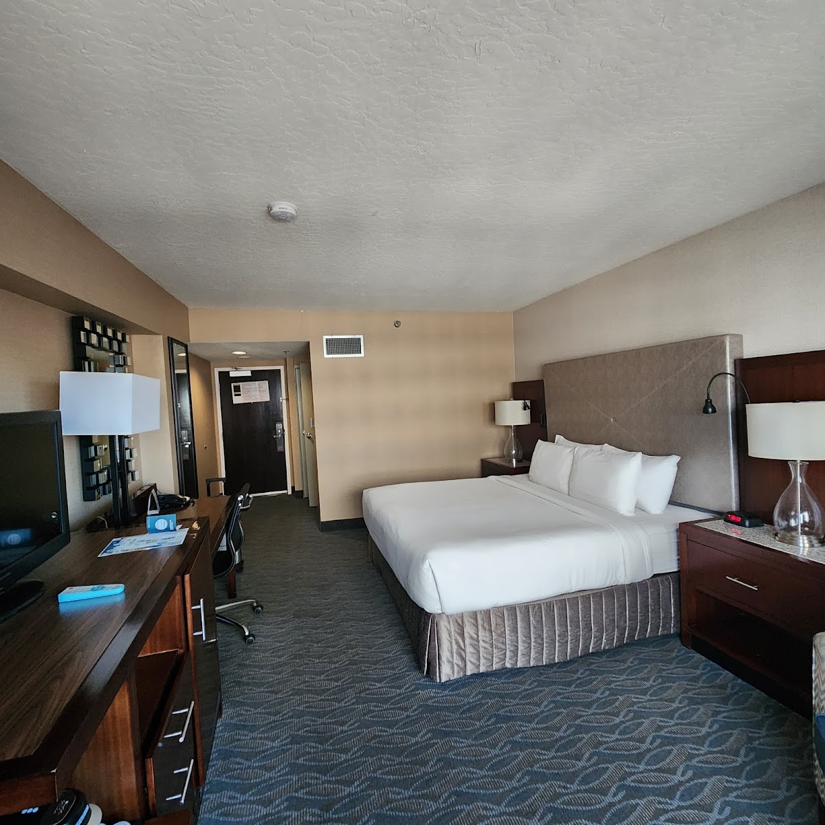 Crowne Plaza Los Angeles Harbor Hotel by IHG photo 3