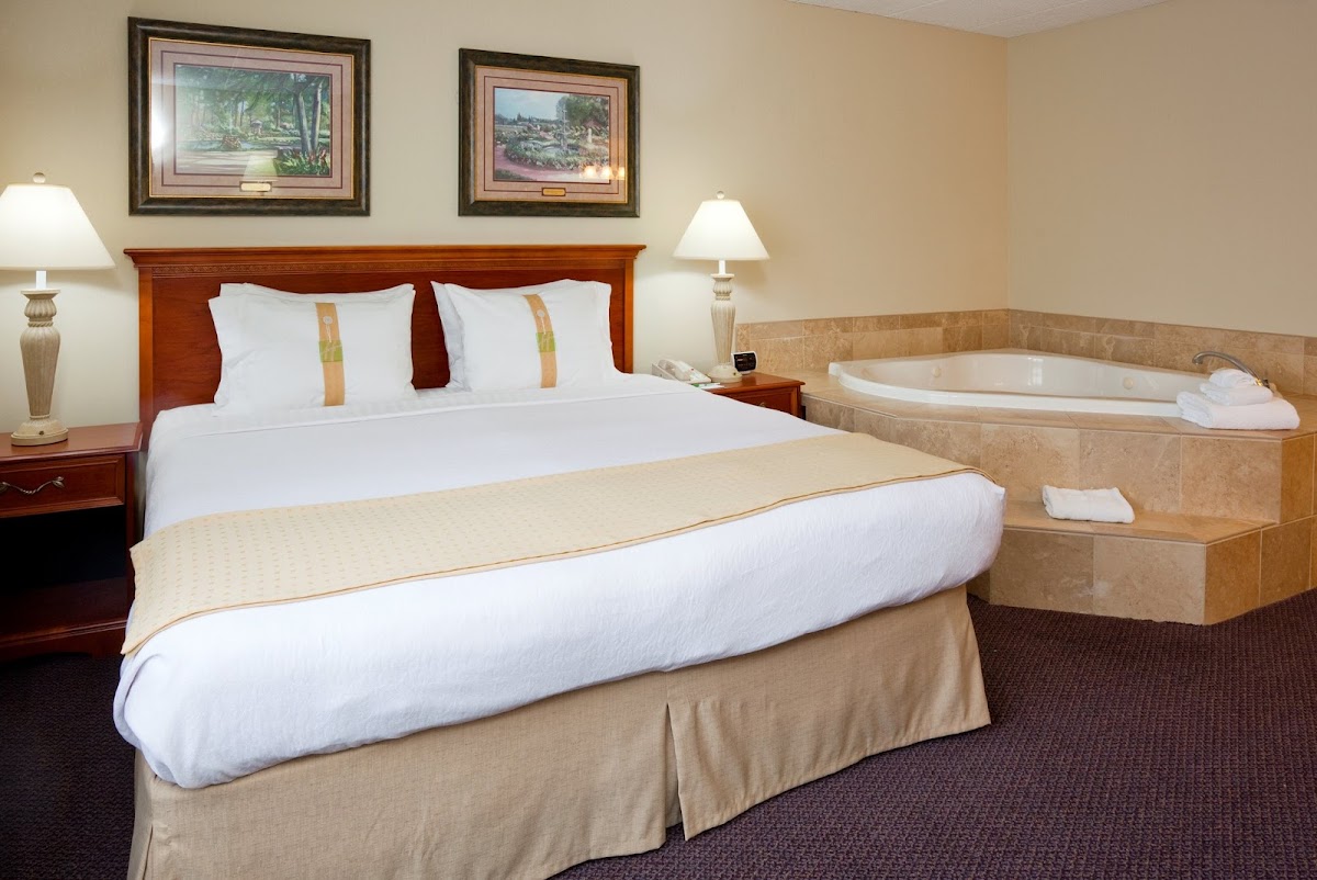 Holiday Inn & Suites St. Cloud by IHG photo 2