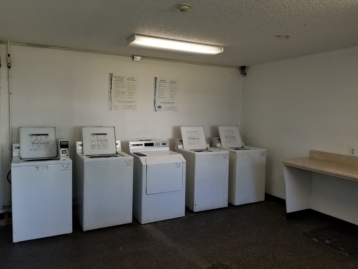 InTown Suites Extended Stay Tampa FL photo 3
