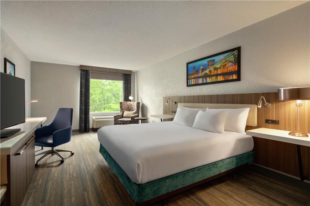 Hilton Garden Inn Cleveland Airport photo 2
