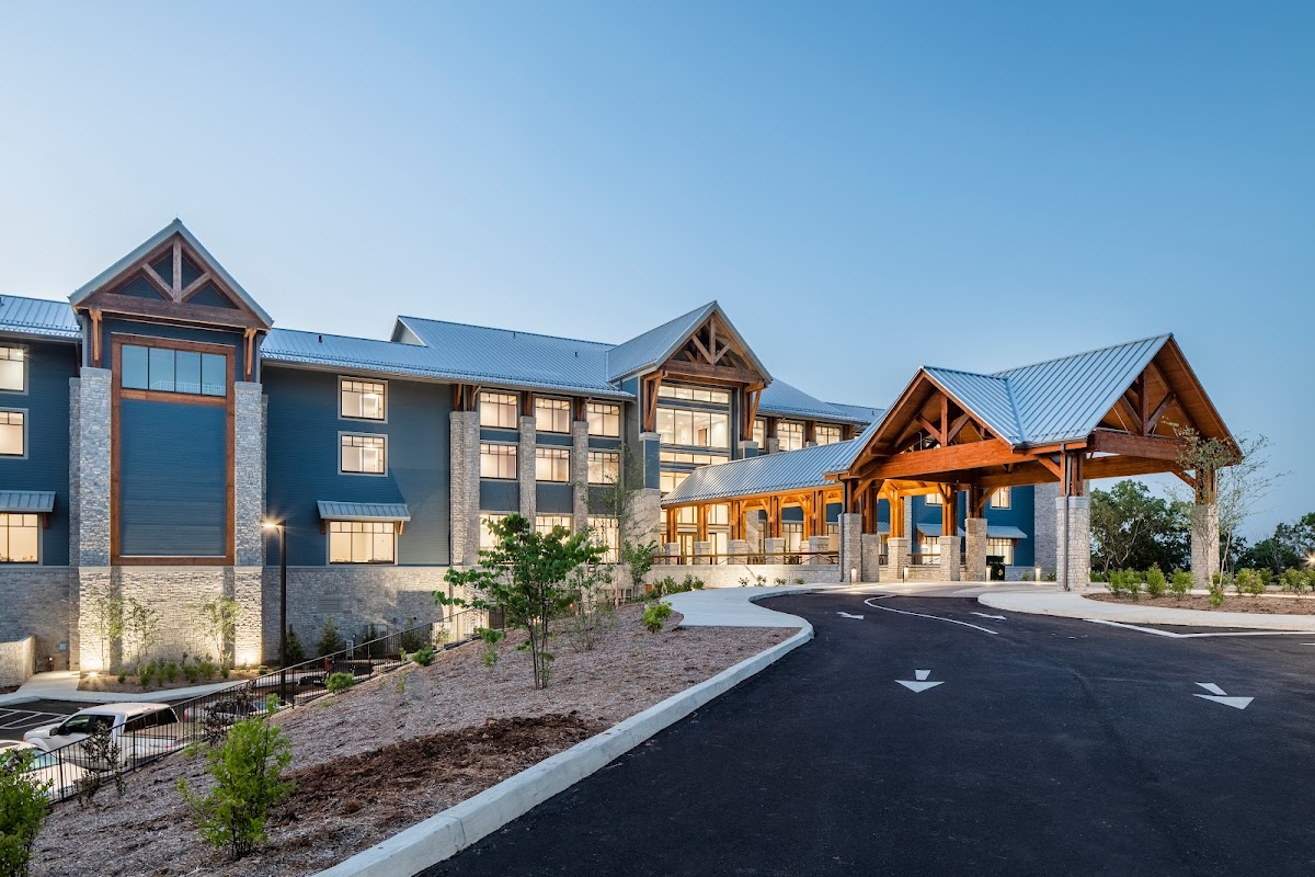 The Lodge at Paris Landing photo 3