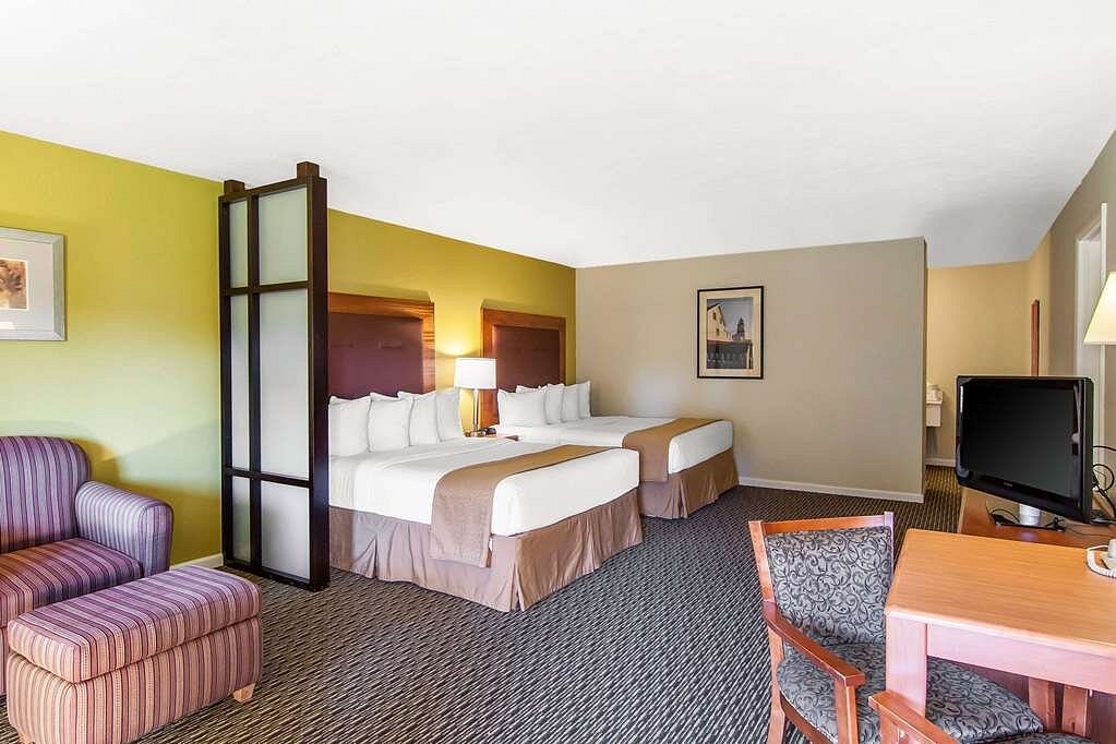 Quality Inn & Suites Olde Town photo 2