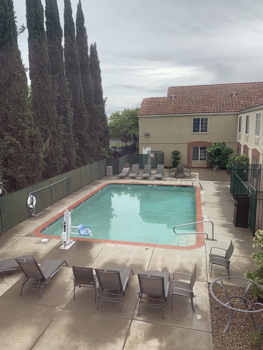 Best Western Brentwood Inn photo 3