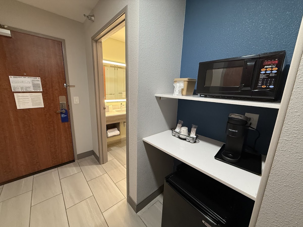 Holiday Inn Express & Suites Loveland by IHG photo 3