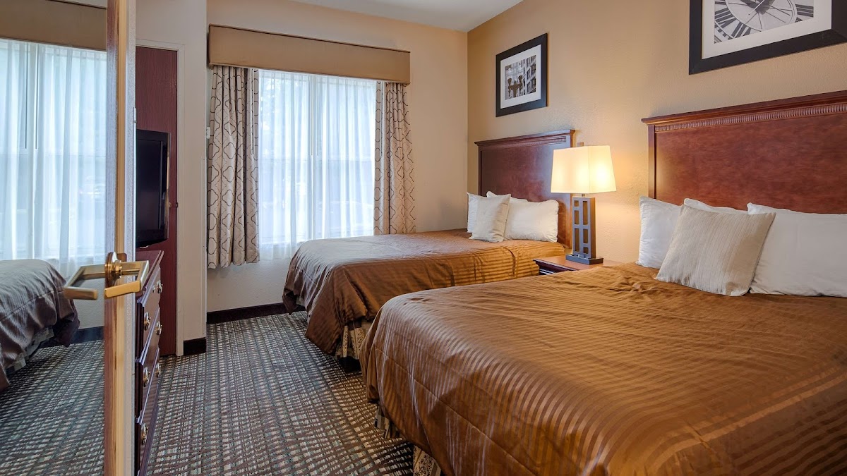 Airport Suites photo 2