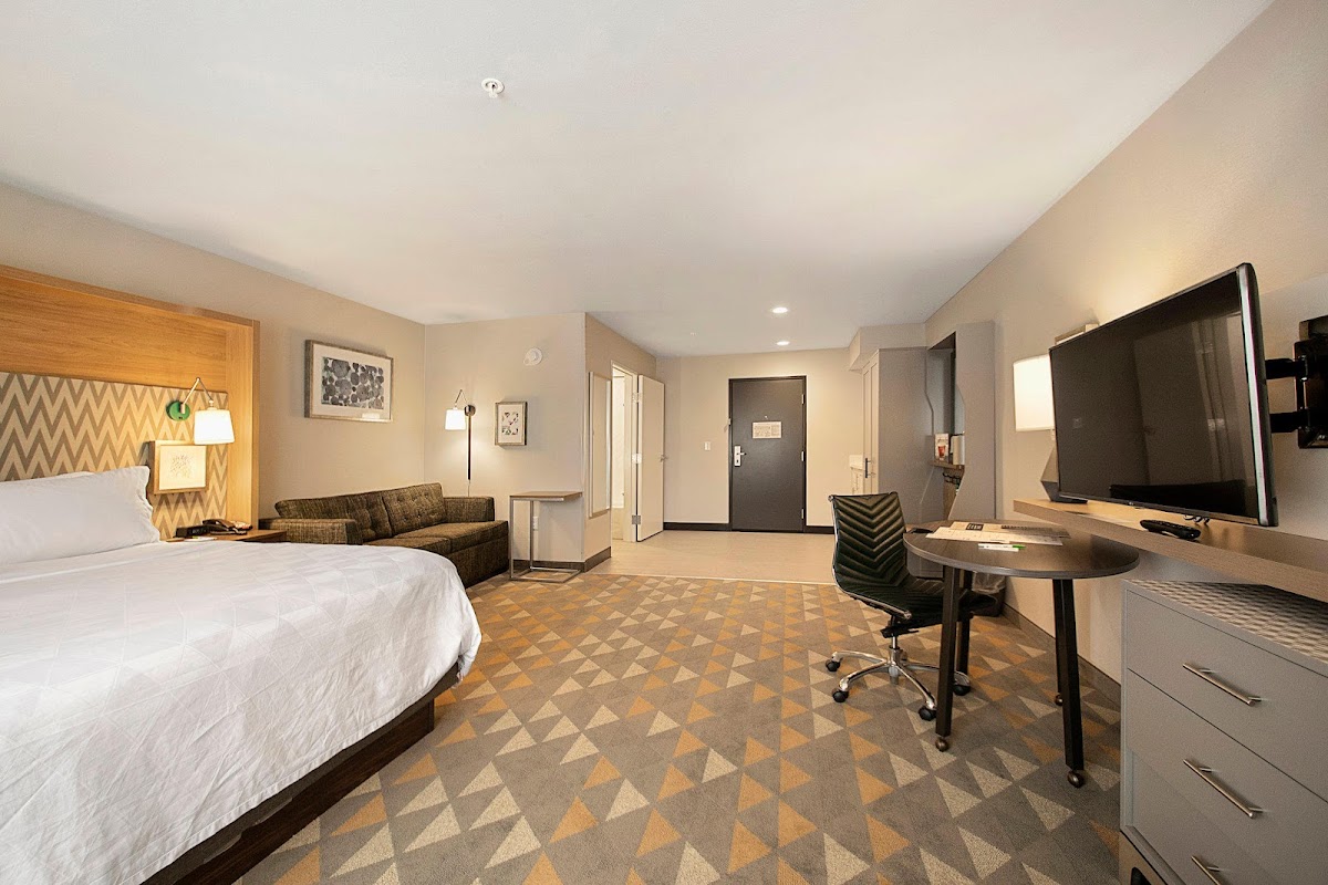 Holiday Inn & Suites Decatur-Forsyth by IHG photo 2