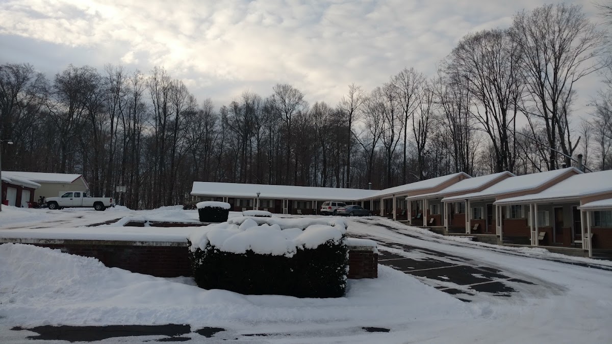 Barnetts Motel photo 2