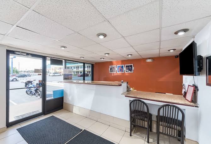 Motel 6 San Antonio, TX - I-10 West photo 3