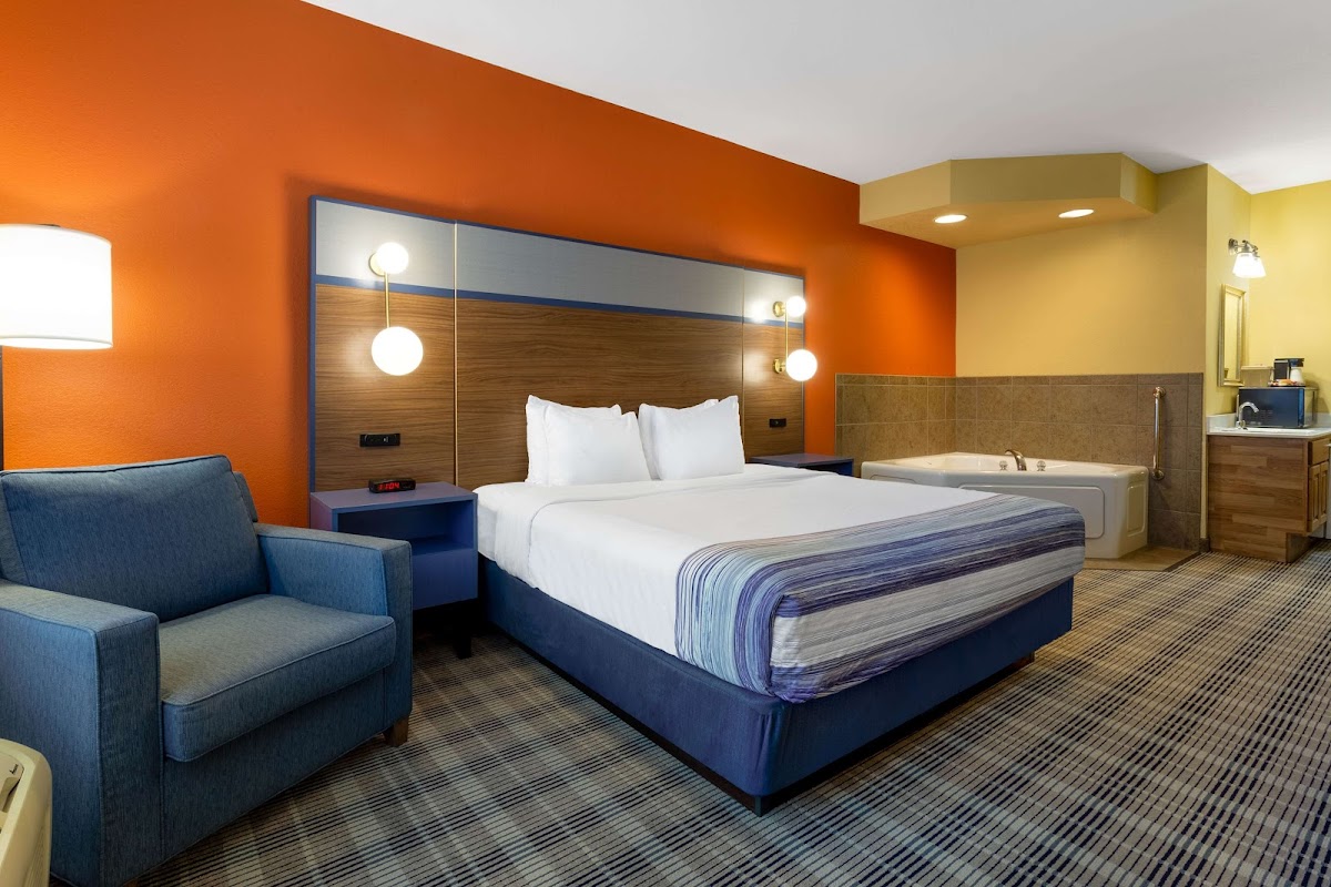 AmericInn by Wyndham Fulton Clinton photo 3