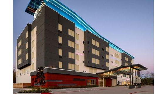 Aloft Shenandoah Woodlands Area