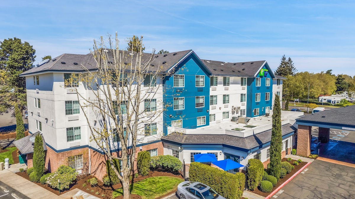 Holiday Inn Express & Suites Portland-Jantzen Beach by IHG