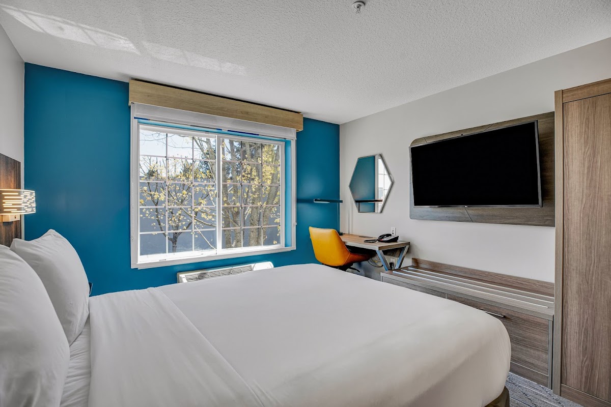 Holiday Inn Express & Suites Portland-Jantzen Beach by IHG photo 2