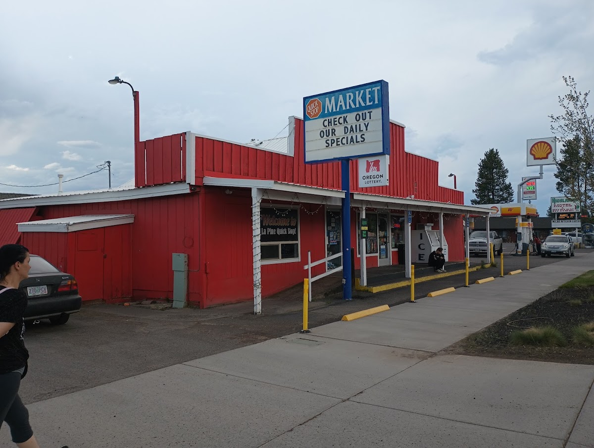 Highlander Motel & RV Park photo 3