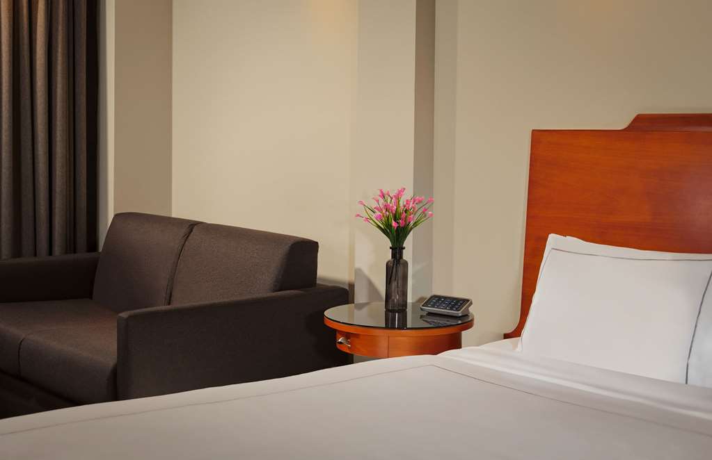 Park Plaza Victoria London photo 2