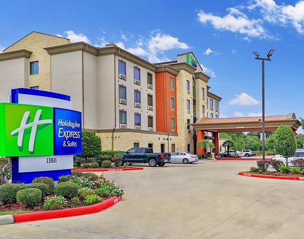 Holiday Inn Express & Suites Houston South - Pearland by IHG