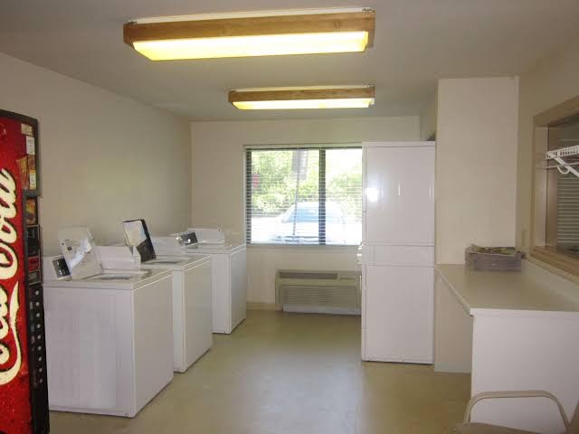 Candlewood Suites Jacksonville Southpoint photo 2
