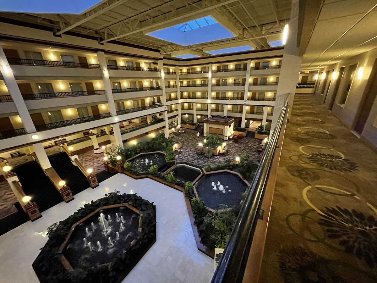 Embassy Suites by Hilton Lexington/UK Coldstream photo 3