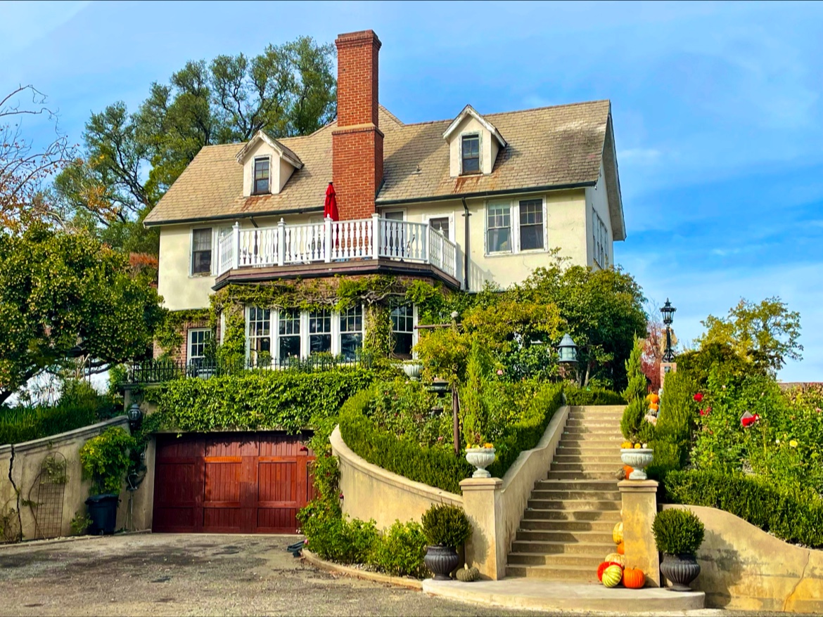 The Inn on Knowles Hill Boutique Hotel