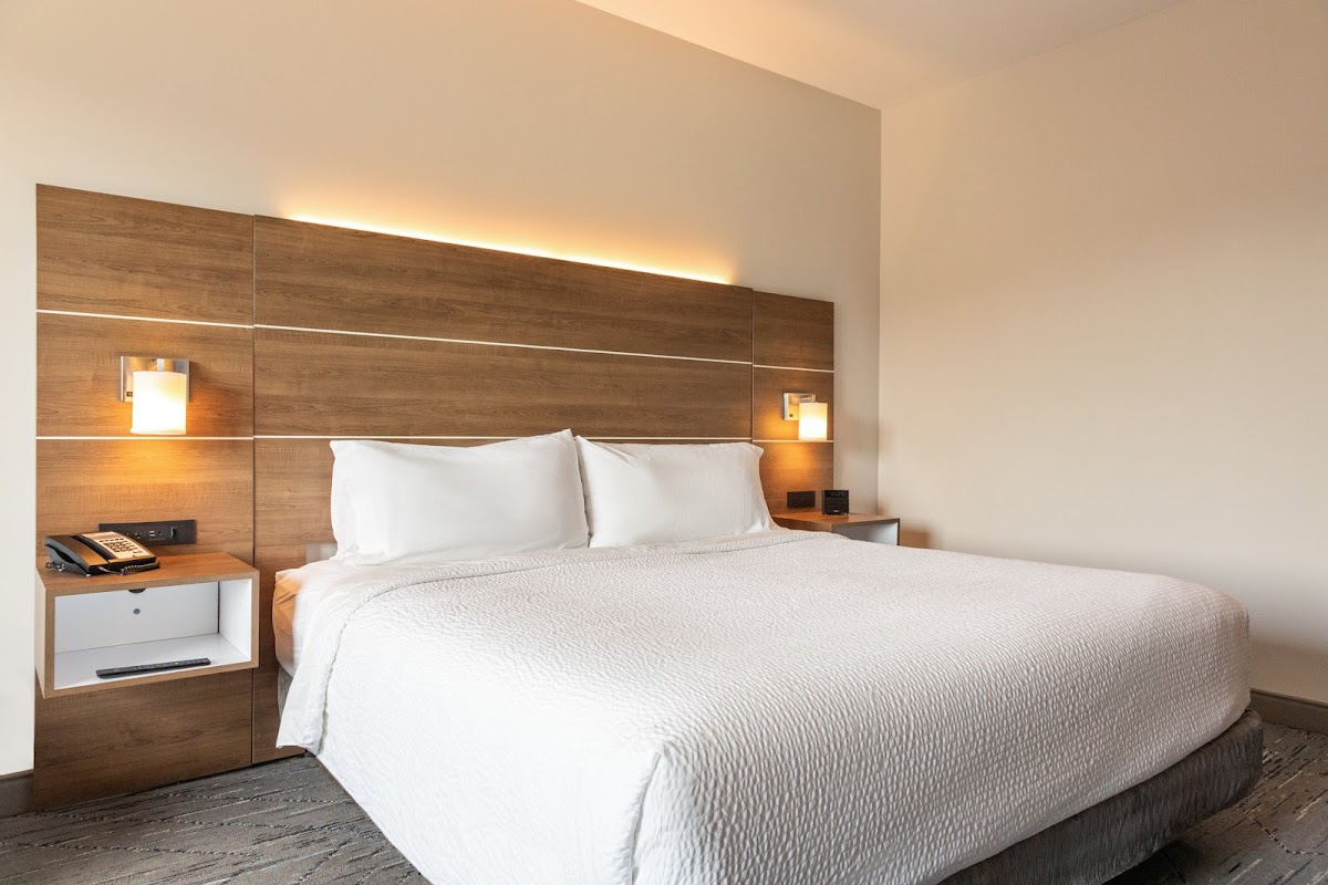 Holiday Inn Express & Suites Victoria - Colwood by IHG photo 3