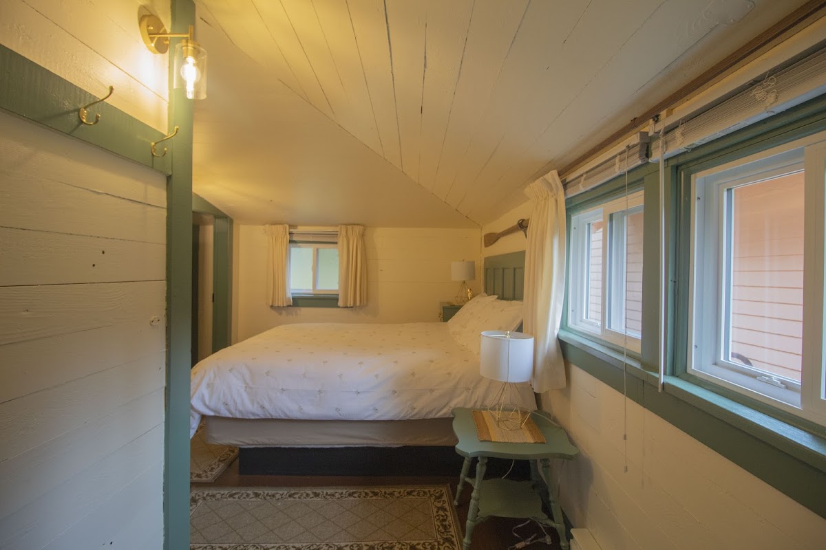 Greendale Riverside Cabins photo 2