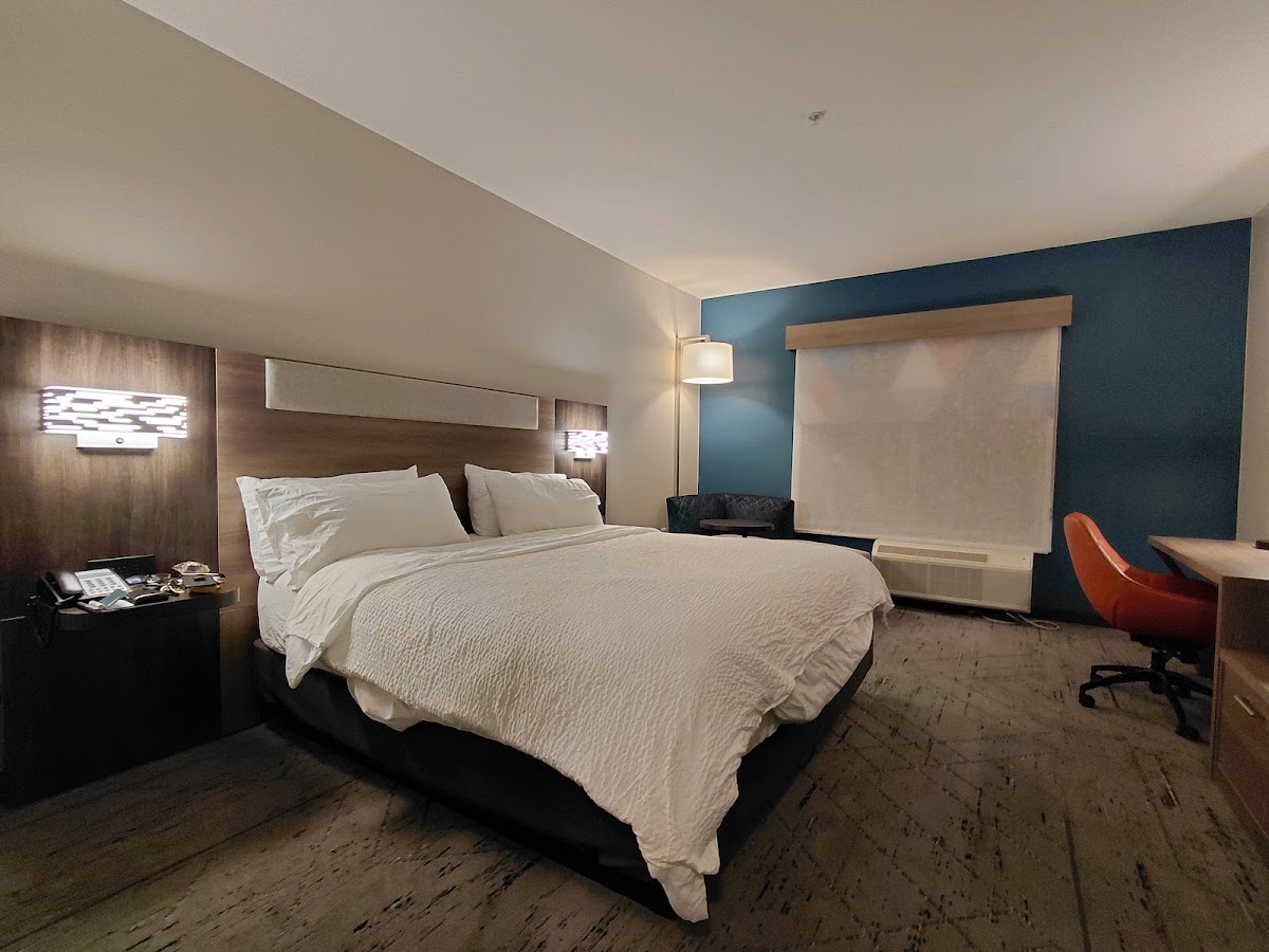 Holiday Inn Express & Suites Abilene, an IHG Hotel photo 2