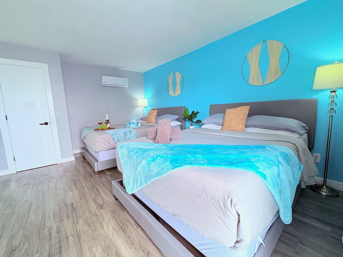 1915 Beach Club photo 2