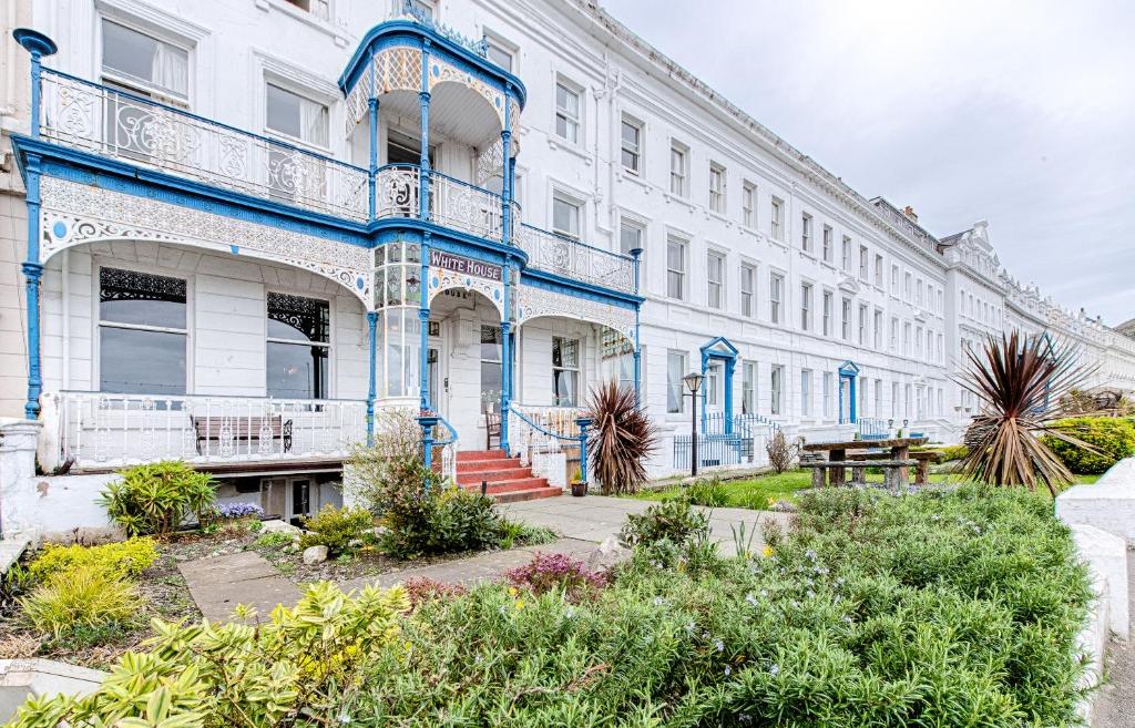 White House Hotel