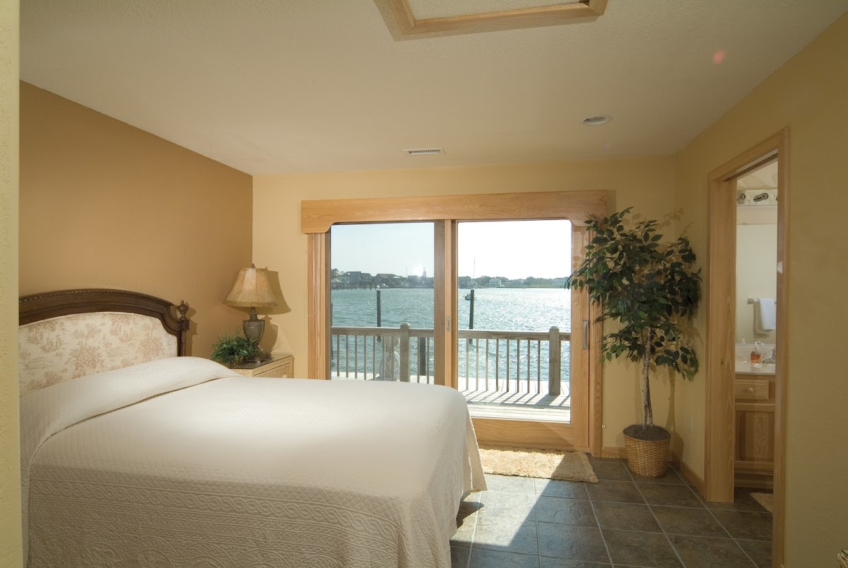 Captain's Landing Waterfront Inn photo 2