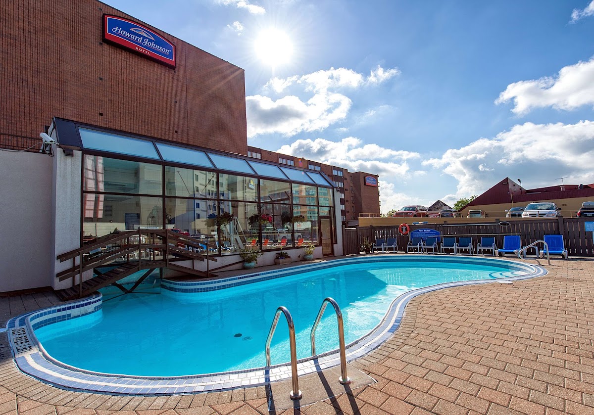 Howard Johnson Plaza by Wyndham by the Falls / Niagara Falls photo 2