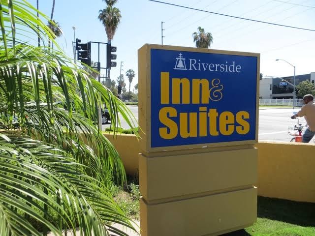 Riverside Inn & Suites