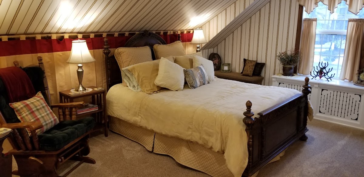 Mitchell-Tappan House - Carriage House Rentals photo 2