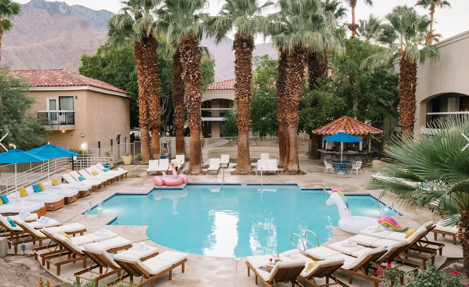L3 Oasis Hotel