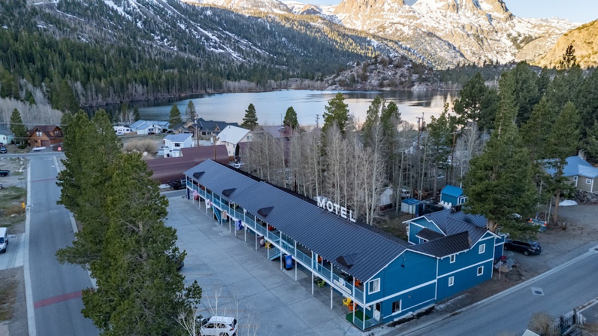 Gull Lake Lodge