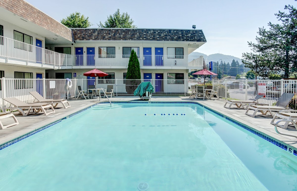 Motel 6 Grants Pass, OR