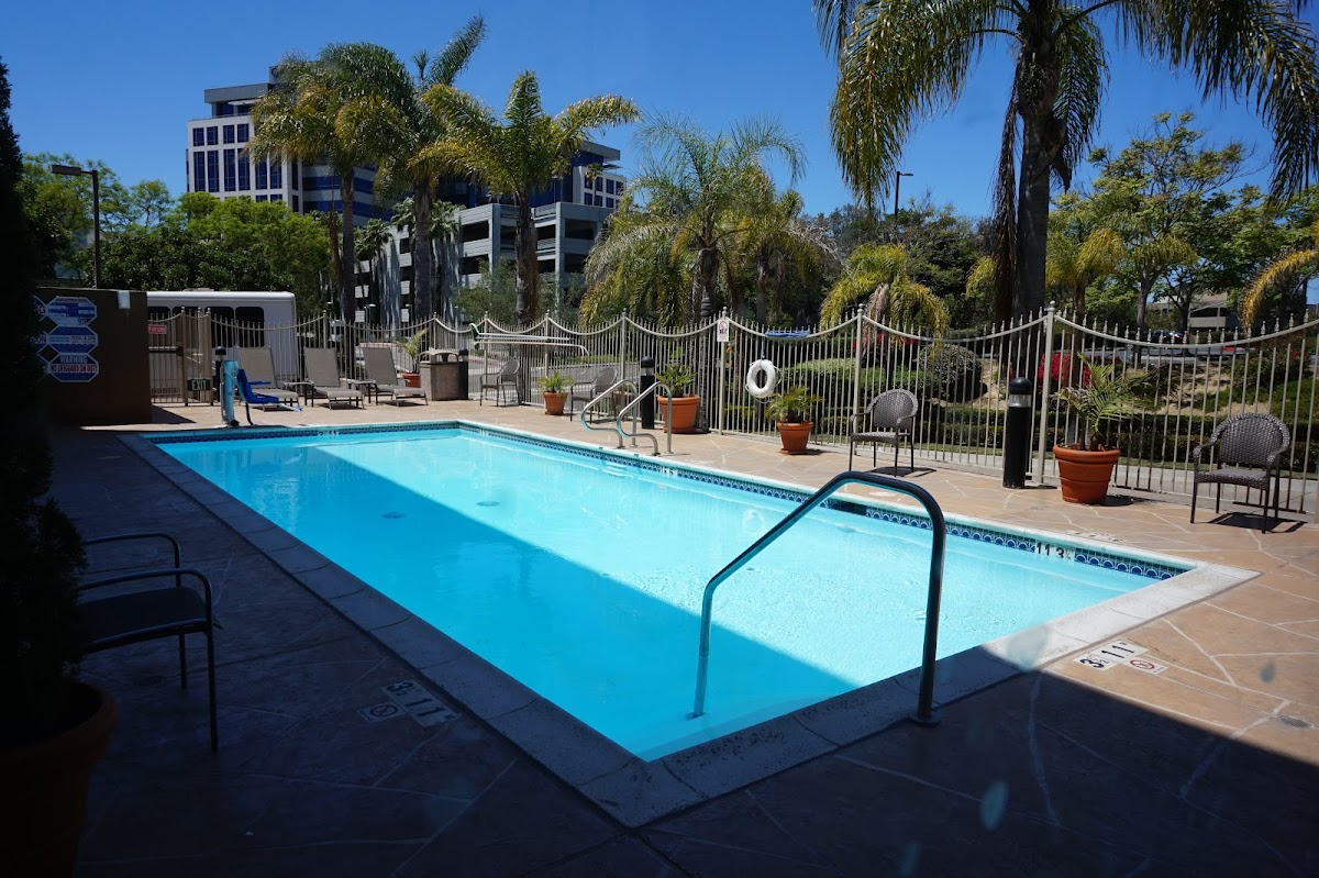 Holiday Inn Express & Suites San Diego-Sorrento Valley by IHG photo 3