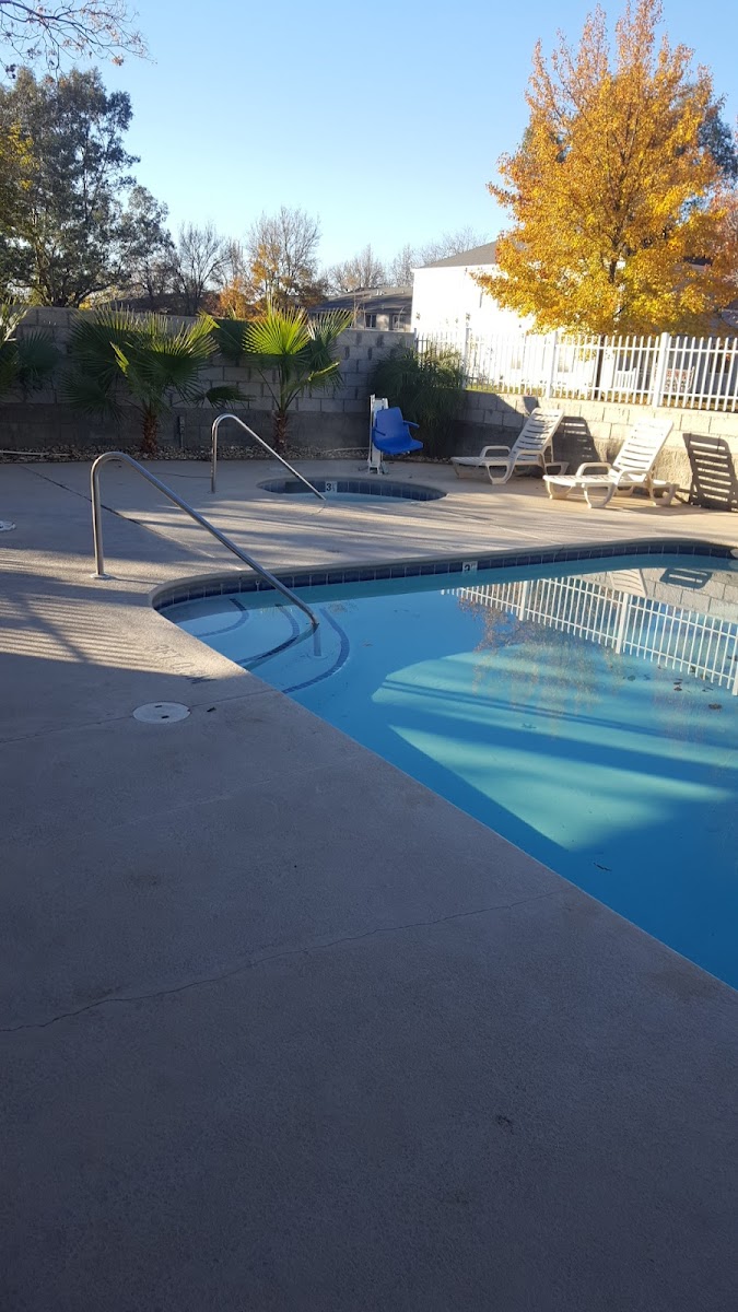 Comfort Suites Red Bluff near I-5 photo 3