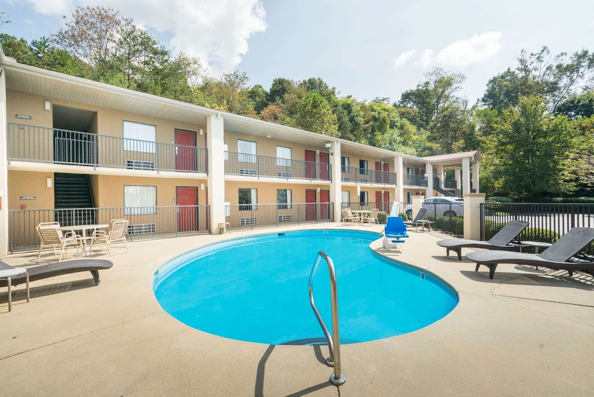 Days Inn by Wyndham Asheville Downtown North