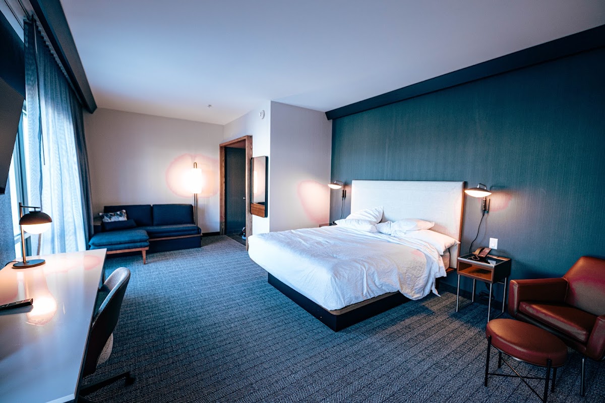Courtyard by Marriott Milwaukee Brookfield at Poplar Creek photo 2
