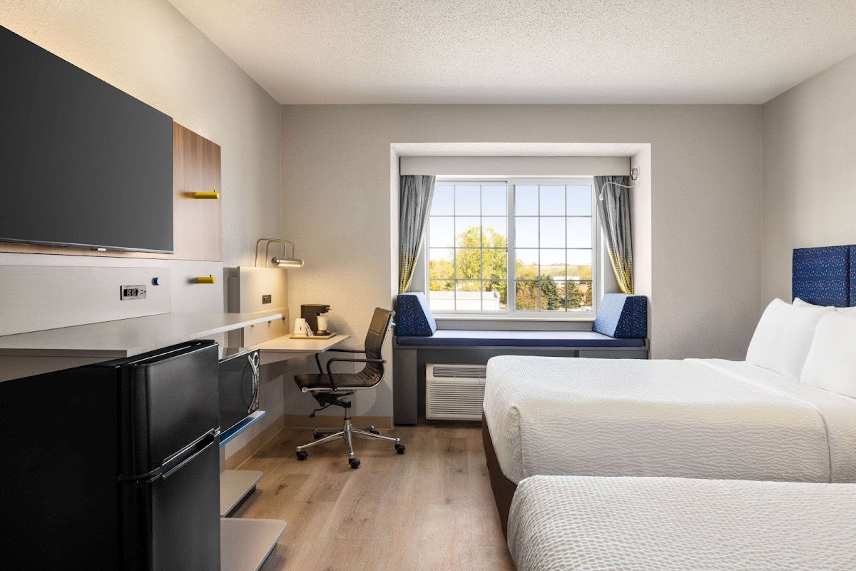 Microtel Inn & Suites by Wyndham New Ulm photo 2