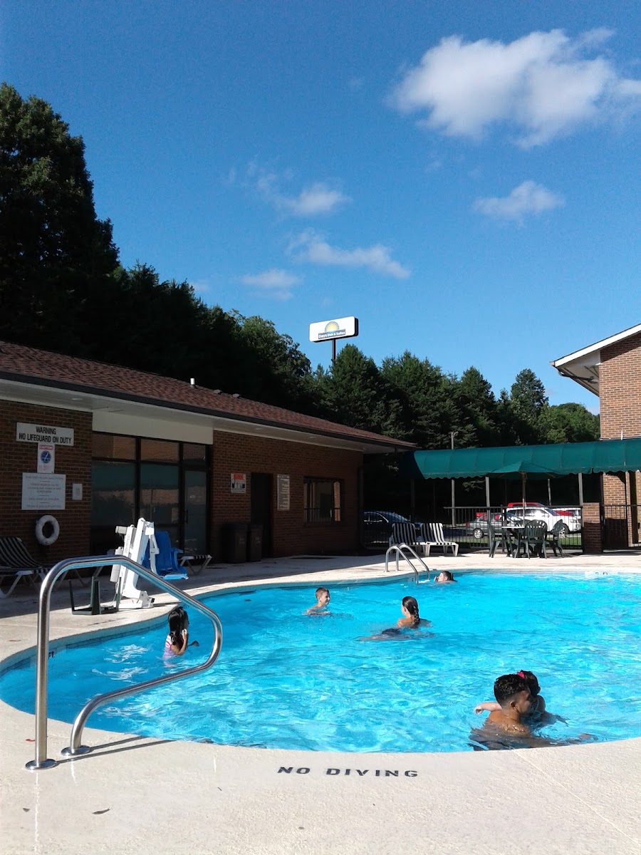 Days Inn by Wyndham Lexington photo 3