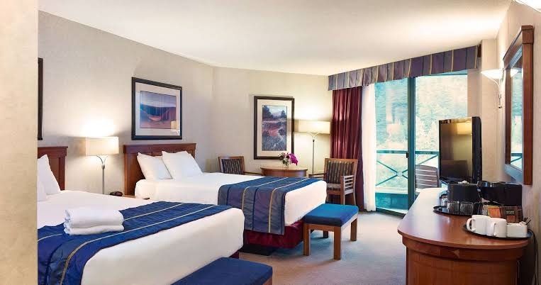 Harrison Hot Springs Resort photo 2