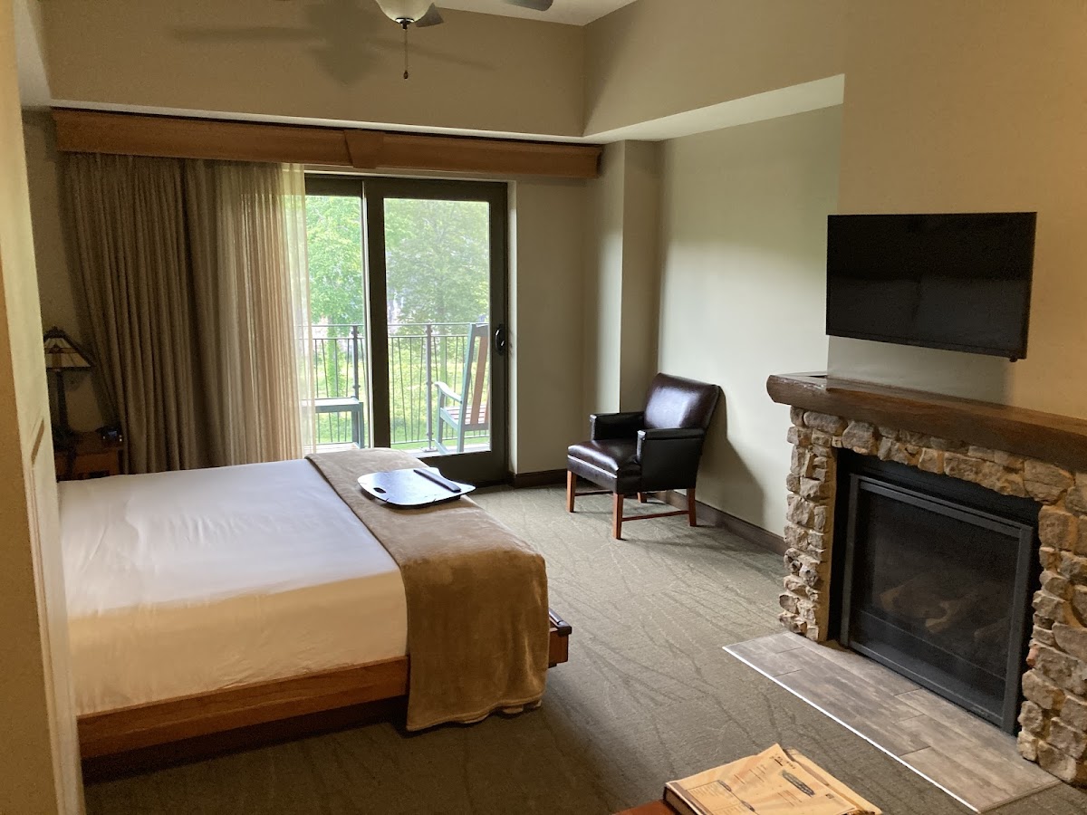 Echo Bluff State Park Lodge photo 2