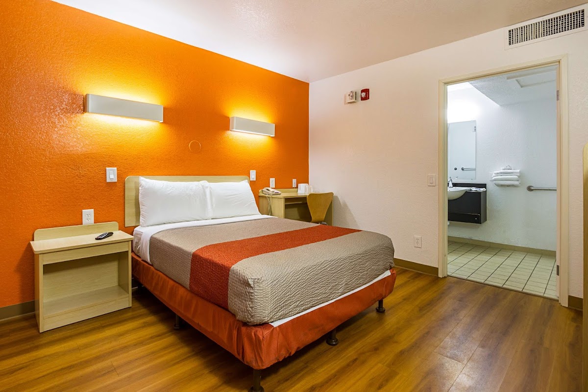 Motel 6 Mesa, AZ - North photo 2